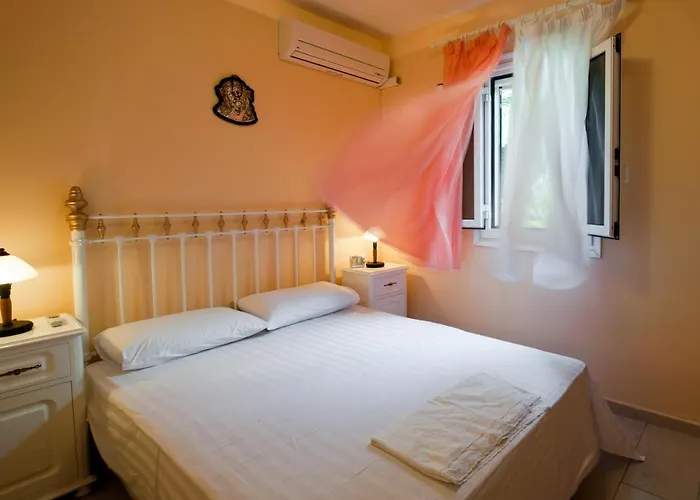 Casa vacanze Aphrodite - Beachfront House - Recently Renovated Glifada