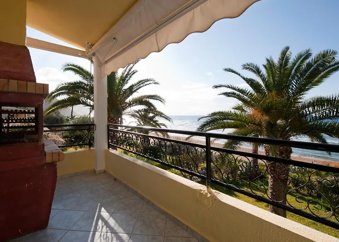 Casa vacanze Aphrodite - Beachfront House - Recently Renovated Glifada
