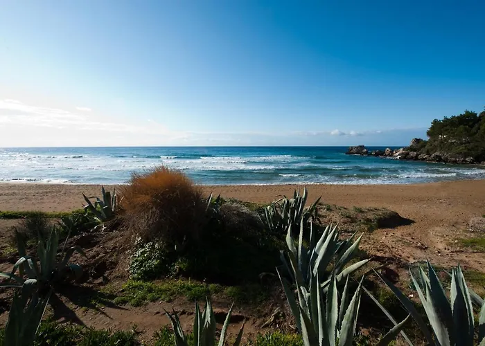 Casa vacanze Aphrodite - Beachfront House - Recently Renovated