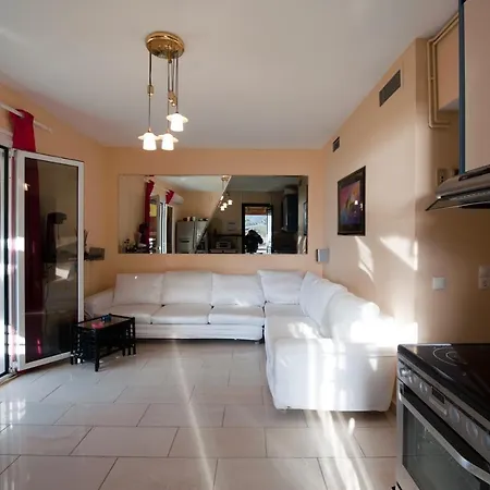 Ferienhaus Aphrodite - Beachfront House - Recently Renovated *