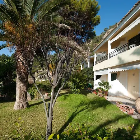 Ferienhaus Aphrodite - Beachfront House - Recently Renovated *