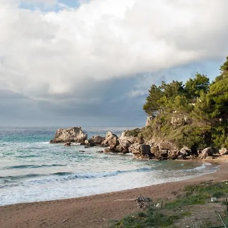 Ferienhaus Aphrodite - Beachfront House - Recently Renovated