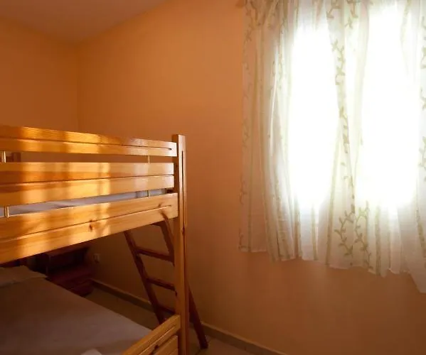 Aphrodite - Beachfront House - Recently Renovated Дом отдыха *