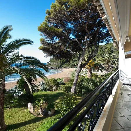 Aphrodite - Beachfront House - Recently Renovated