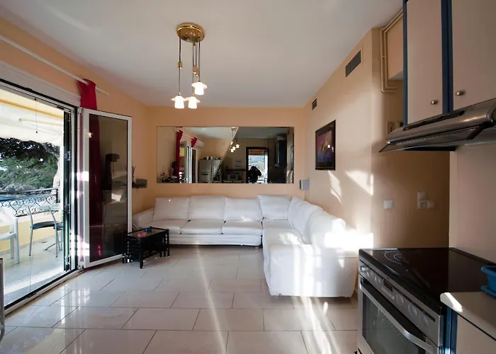 度假居 Aphrodite - Beachfront House - Recently Renovated *