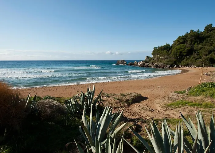 Aphrodite - Beachfront House - Recently Renovated 度假居 *